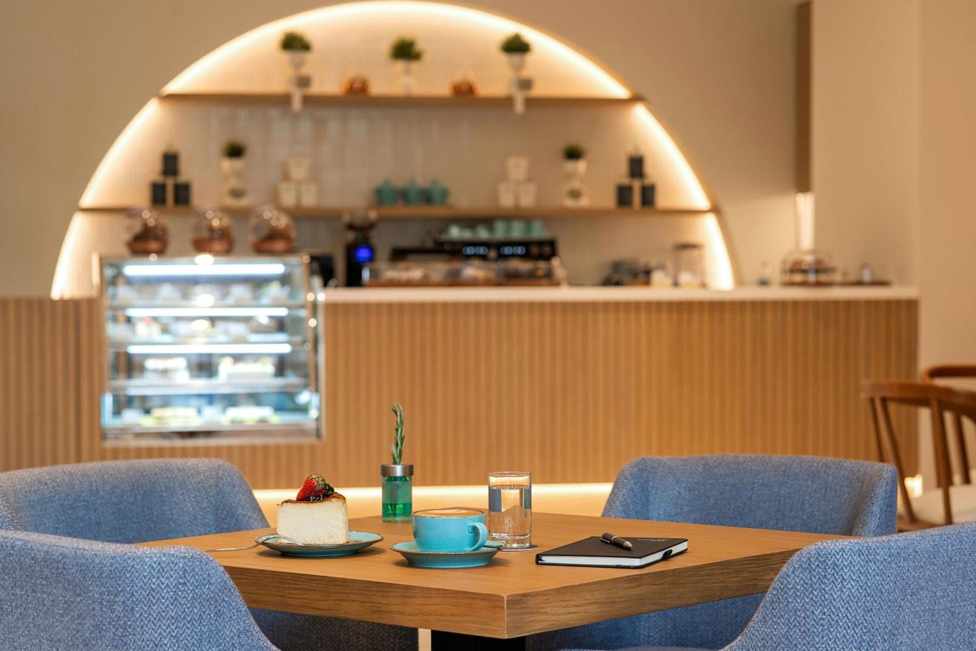 מלון Courtyard By Marriott World Trade Center, אבו דאבי מראה חיצוני תמונה